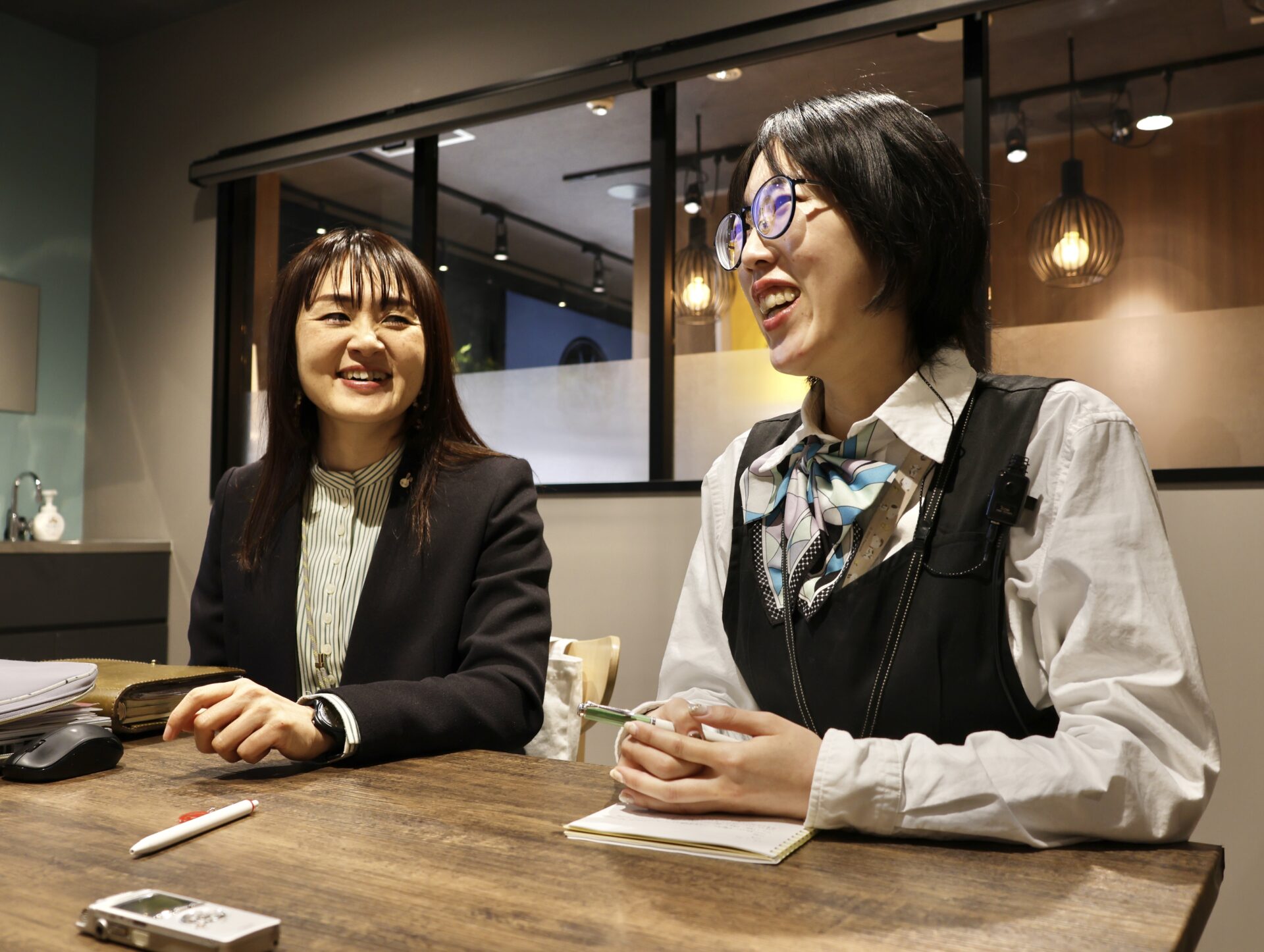 左から伊澤京子さんと萬木沙織さん