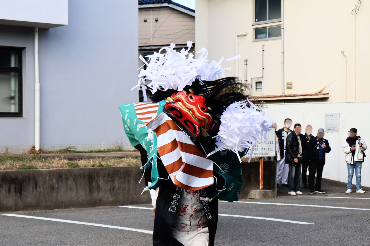 玉島みなと朝市獅子舞正面