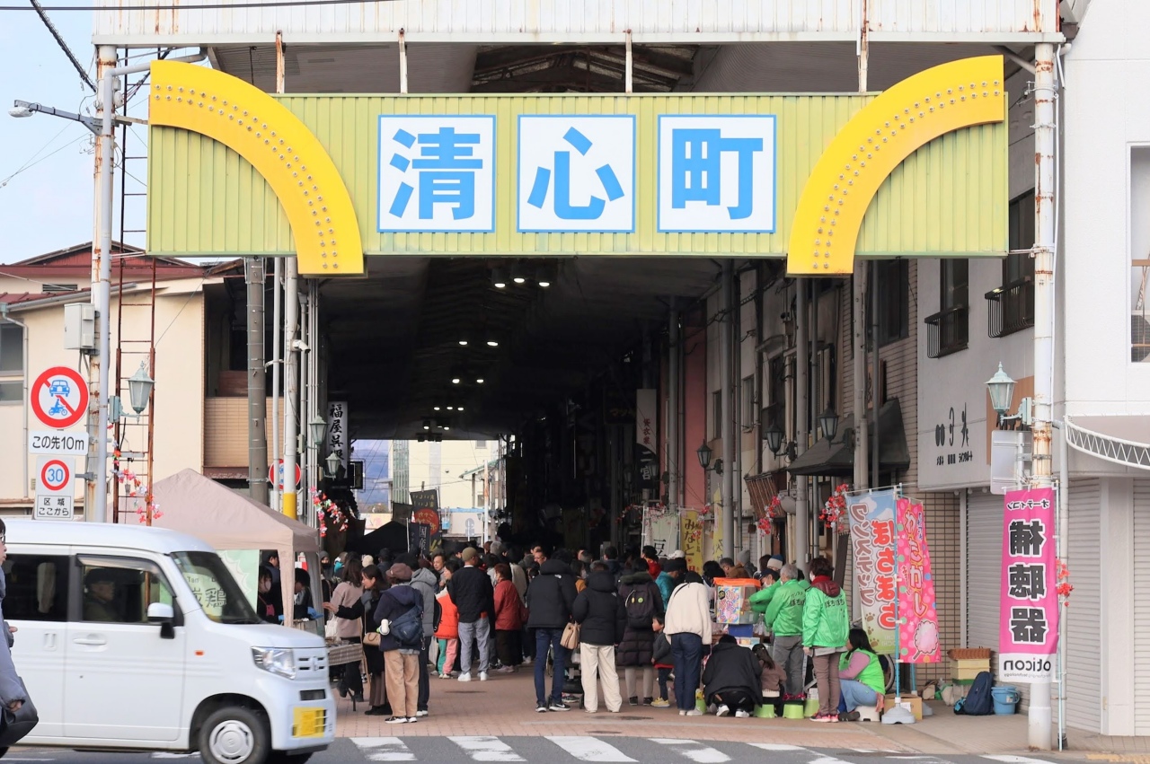 玉島みなと朝市商店街入口
