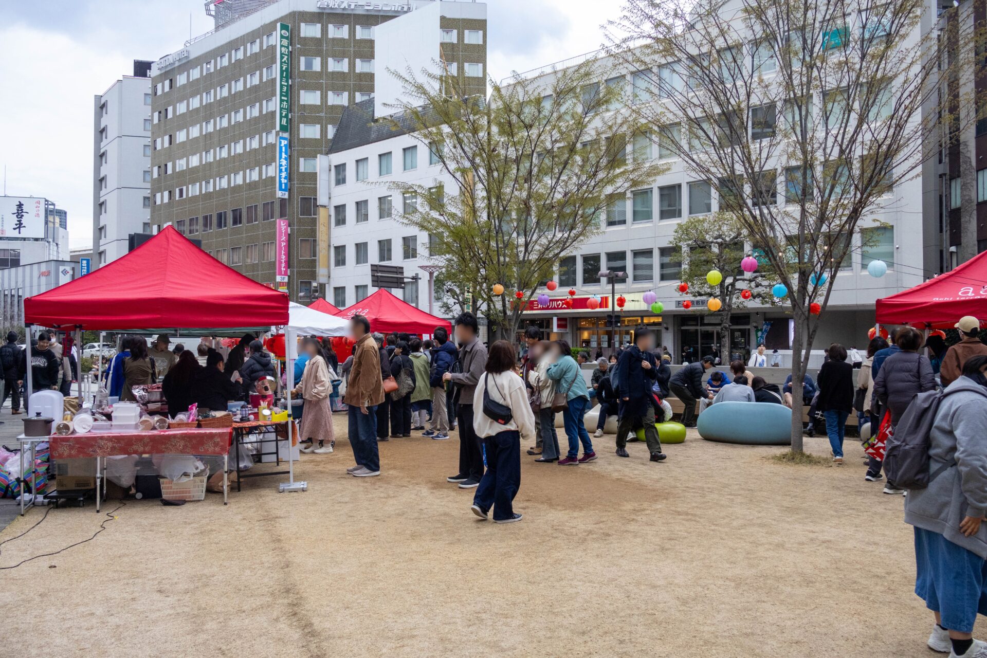 午後4時時点の会場のようす