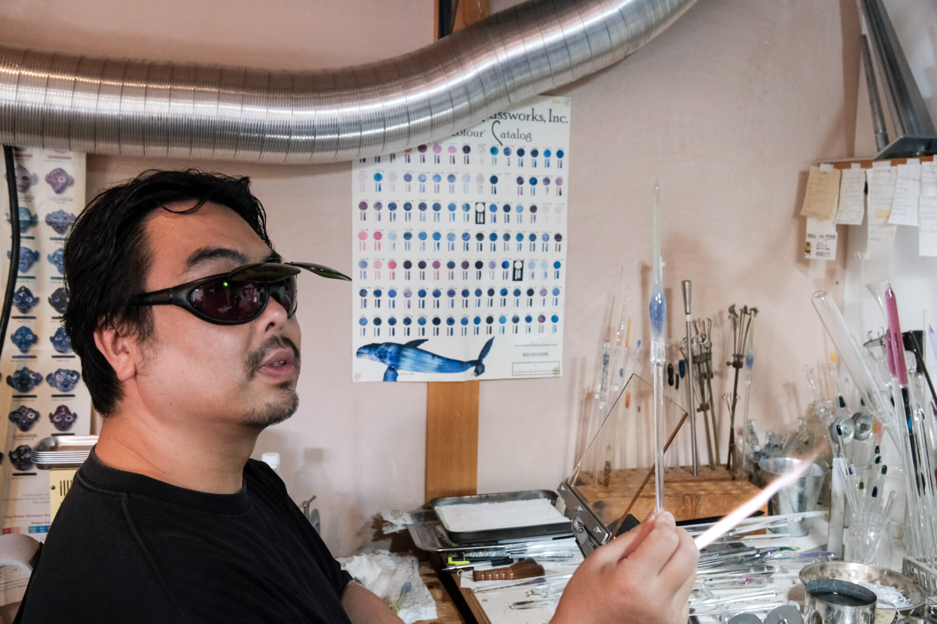 バーナーワークを確認する江田さん