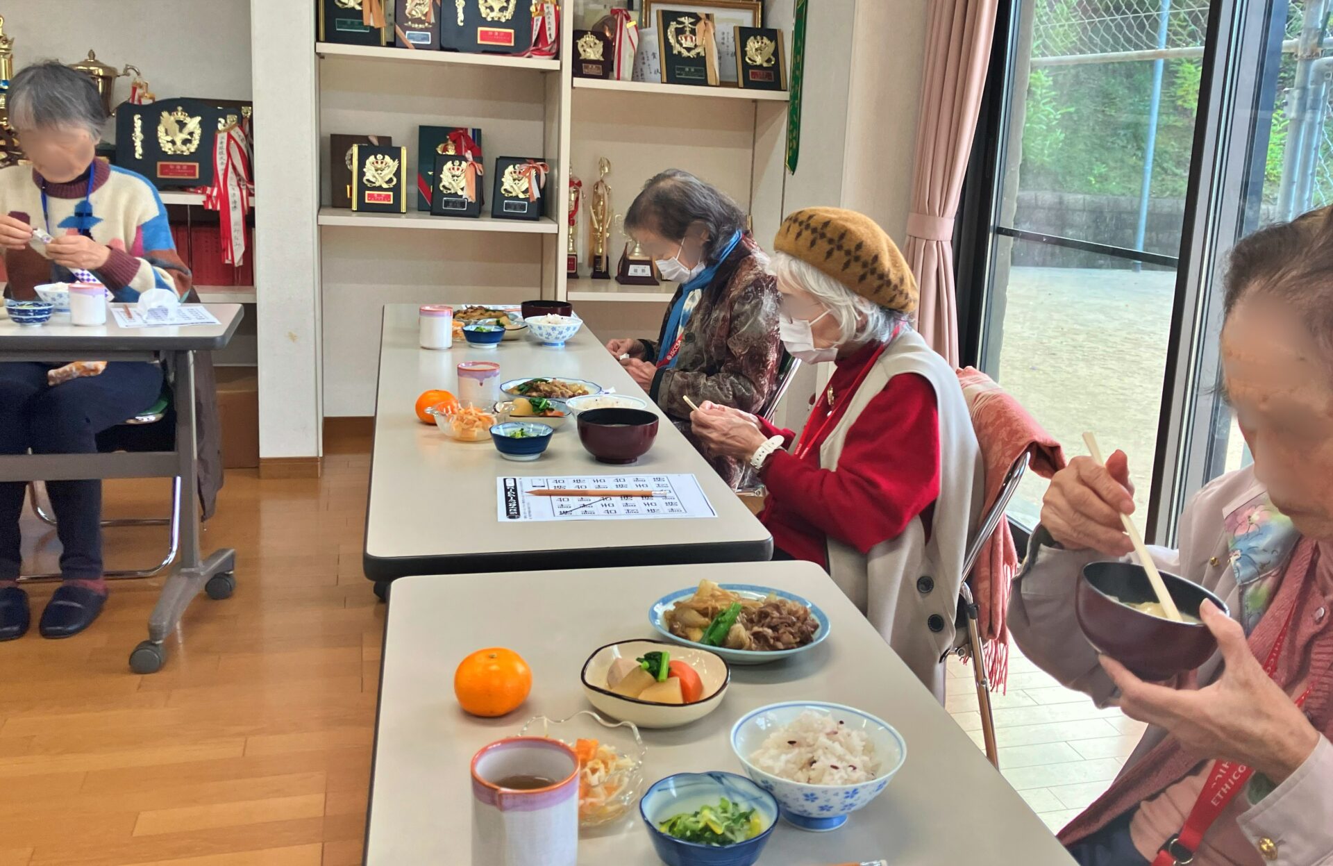 食材を提供してくれる協力者も多く ボリュームまんてん 画像提供:ブーケの会