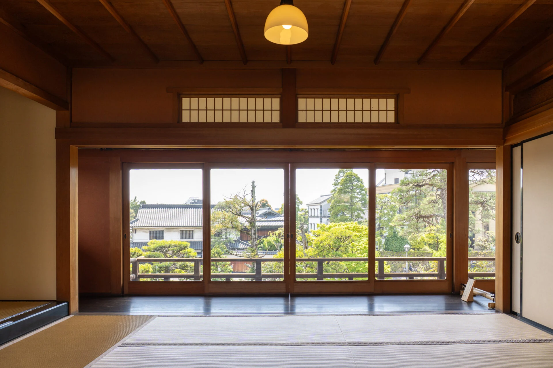 有隣荘2階からの眺望はぜひ体験してほしいです