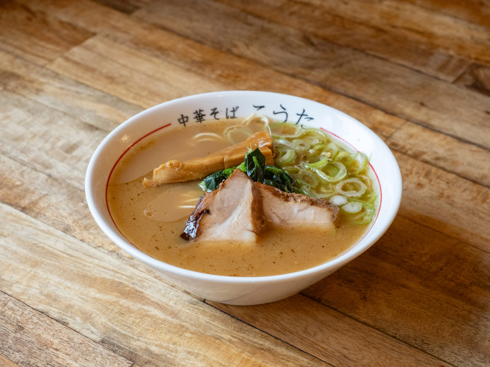 中華そば こうた 〜 肩肘張らず気兼ねなくラーメンを楽しめる。毎日訪れたくなるような郷土に愛される店をめざす