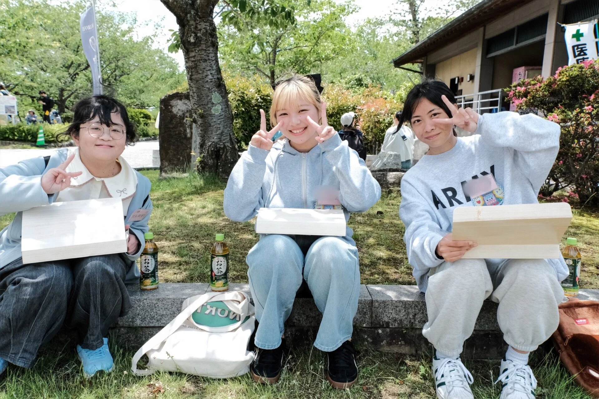 並んでお弁当タイム