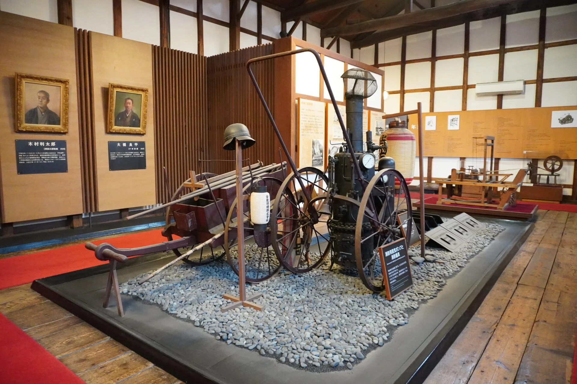 イギリス製の消防用蒸気ポンプ