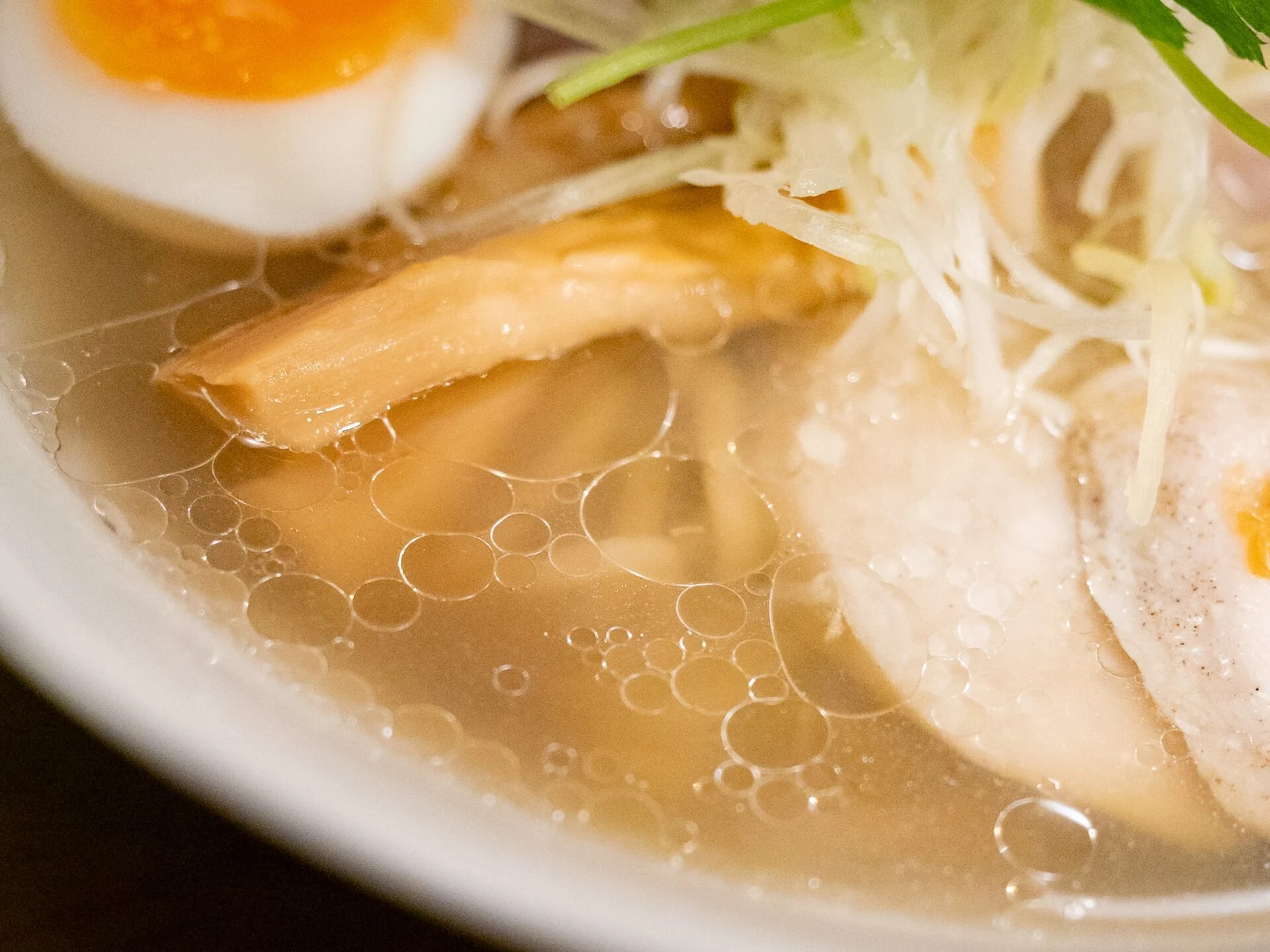 一照庵：鶏中華そば クラム