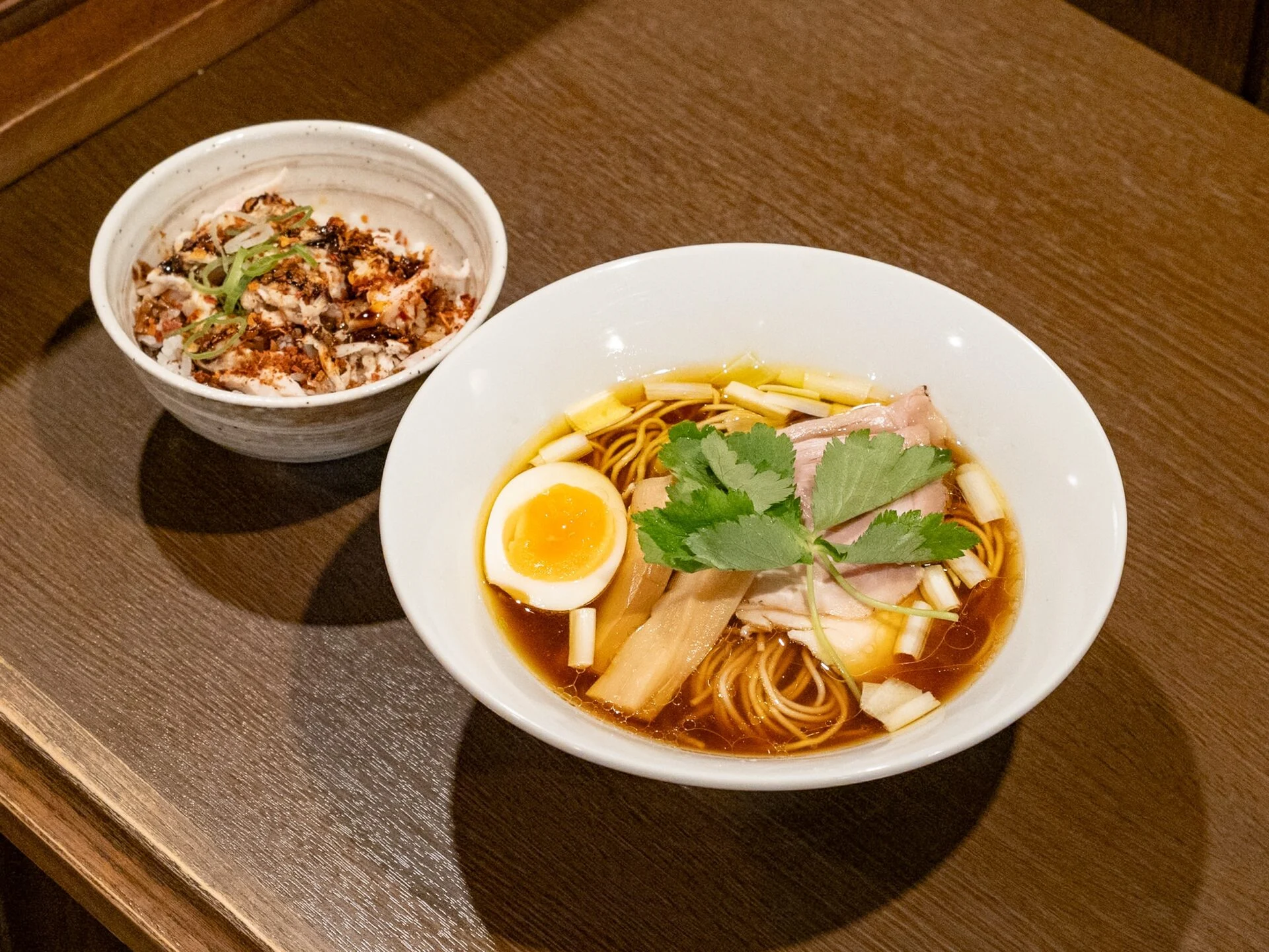 鶏中華そば 生醤油、よだれ鶏めし