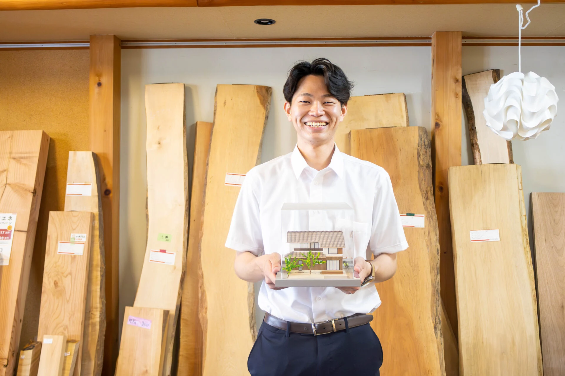 取材を受ける赤田さん