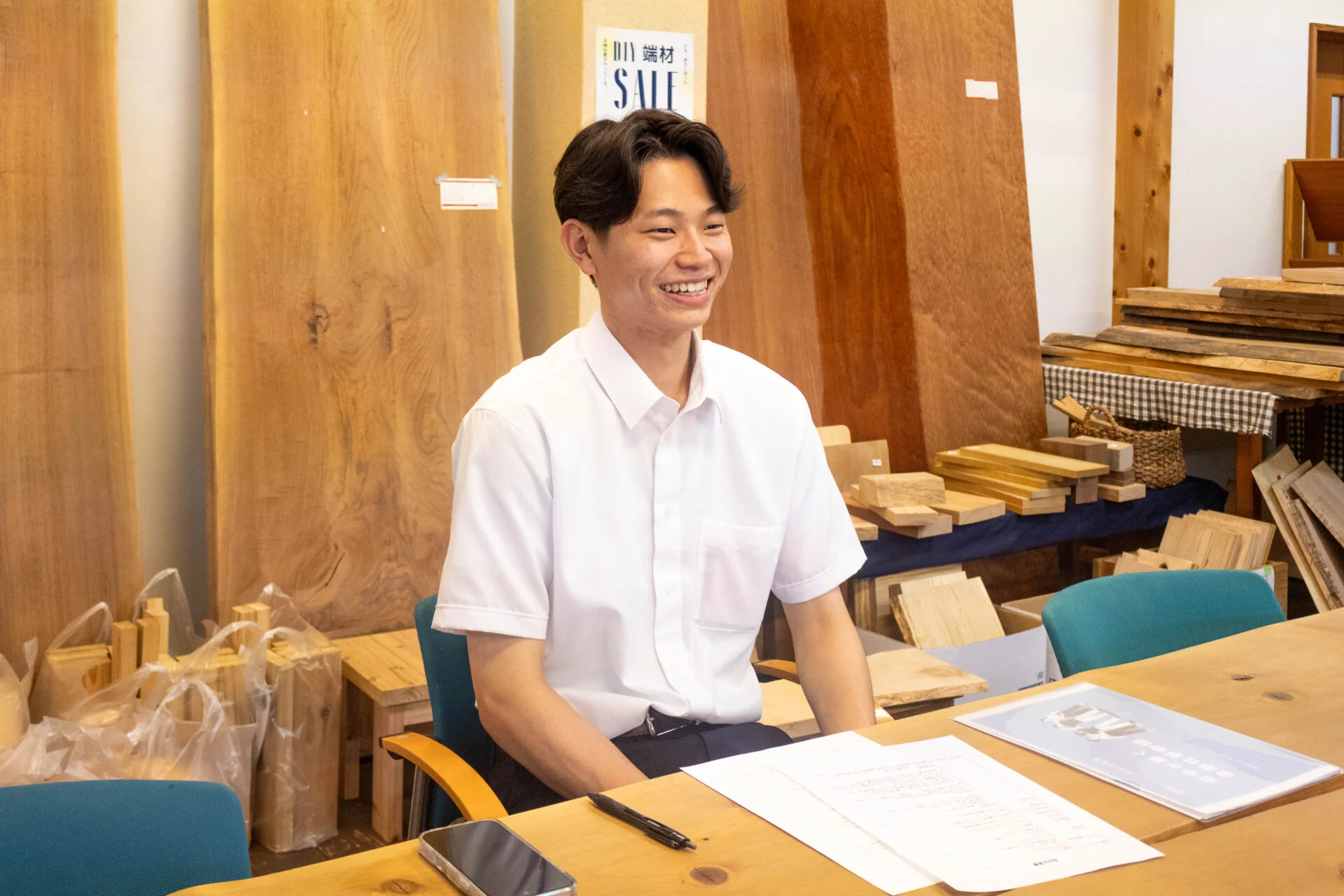 取材を受ける赤田さん
