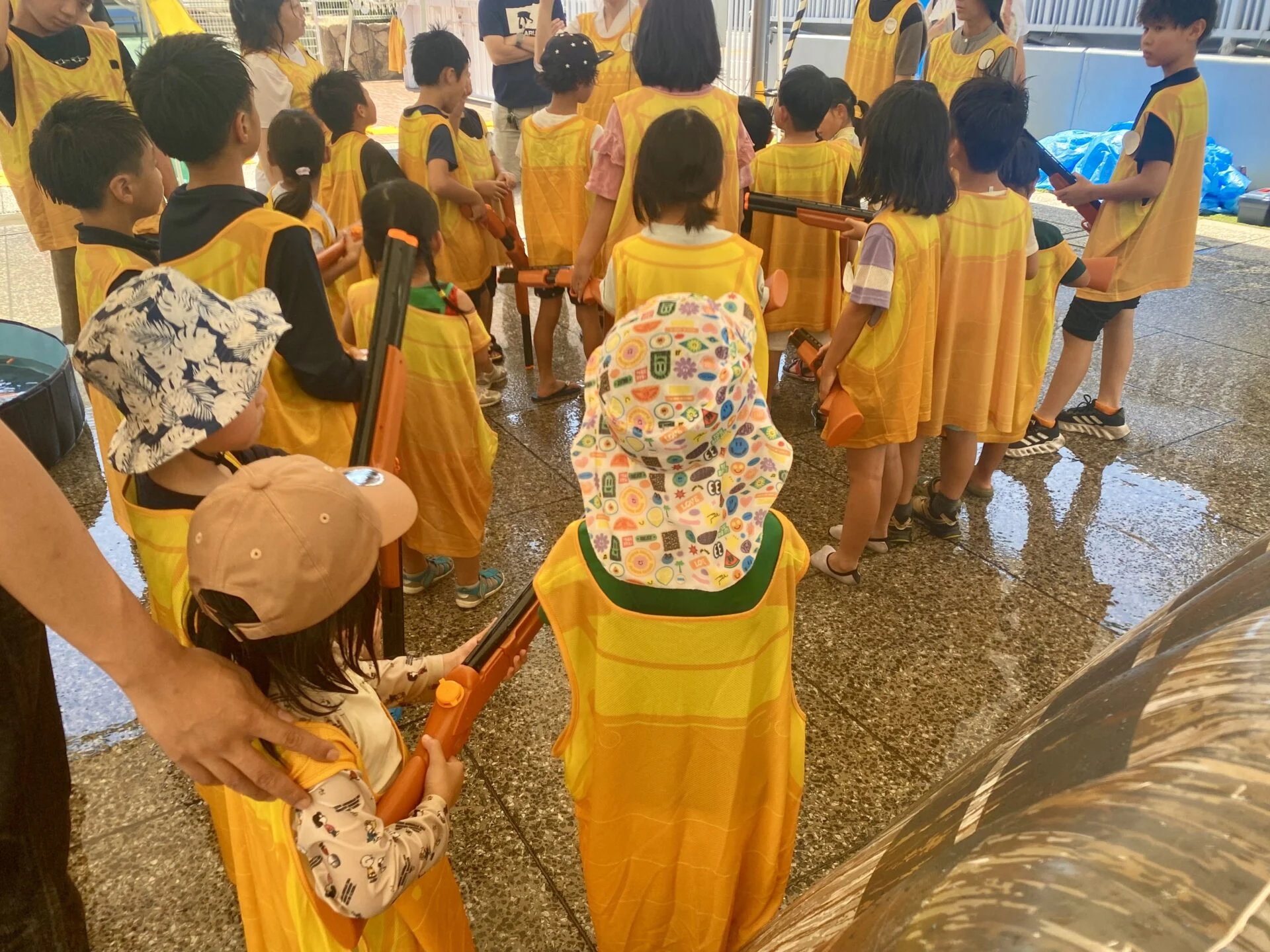 武士になりきる子どもたち
