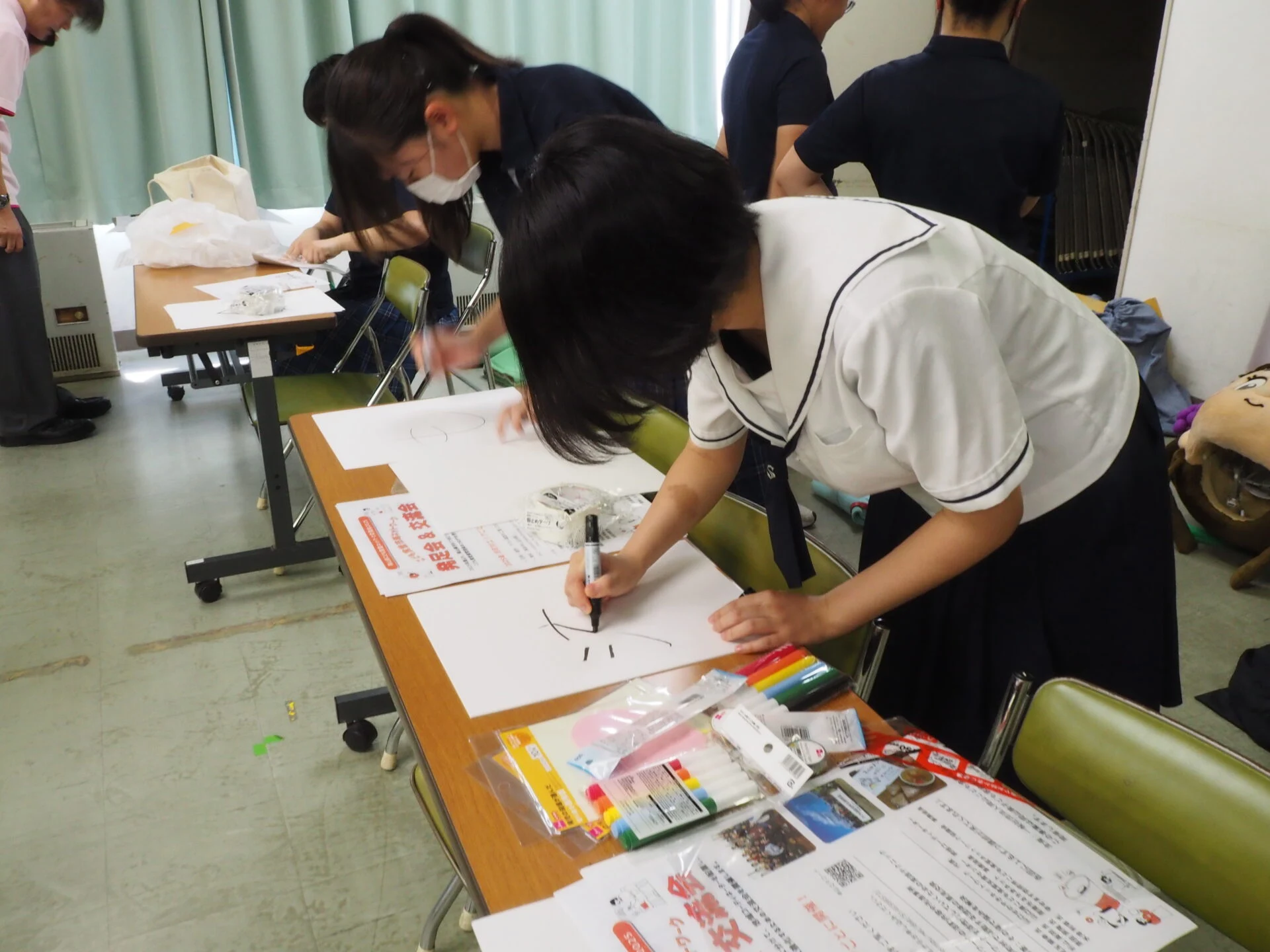 ボランティアの高校生
