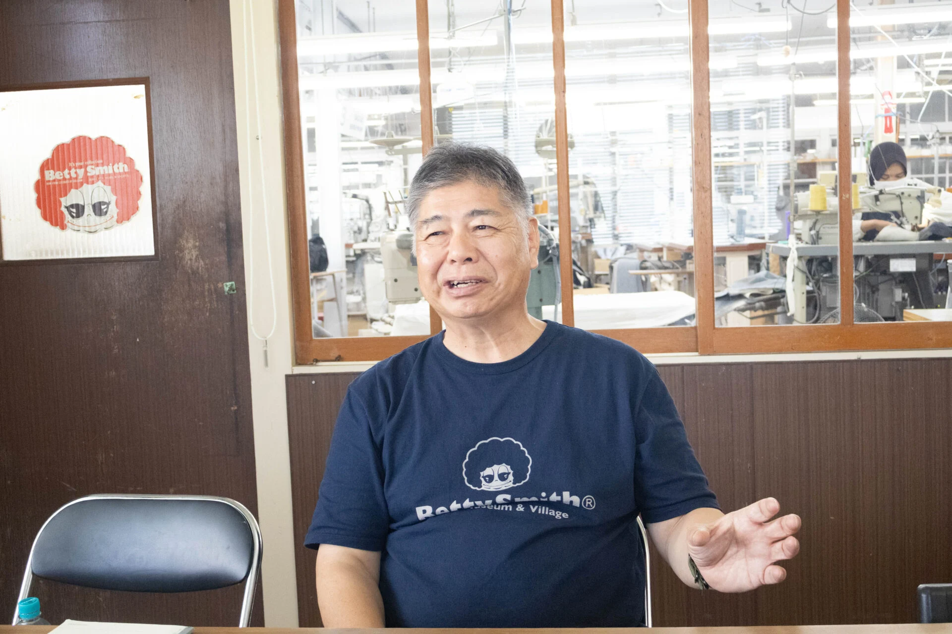 取材を受ける大島さん