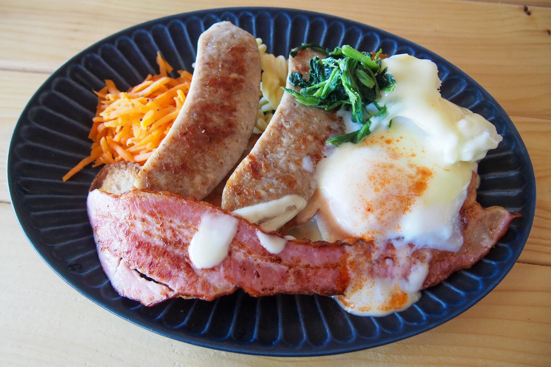 定番メニュー ソーセージ&ベーコン