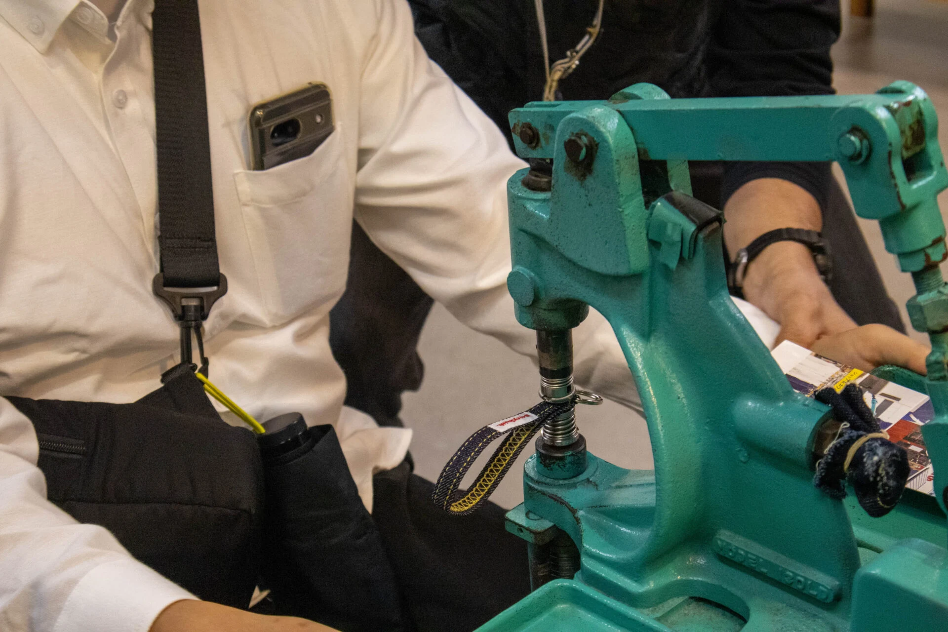 リベットをくっつける瞬間