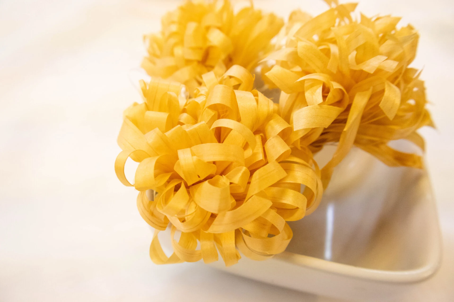 かんなくずで作ったパーツ（ボール）