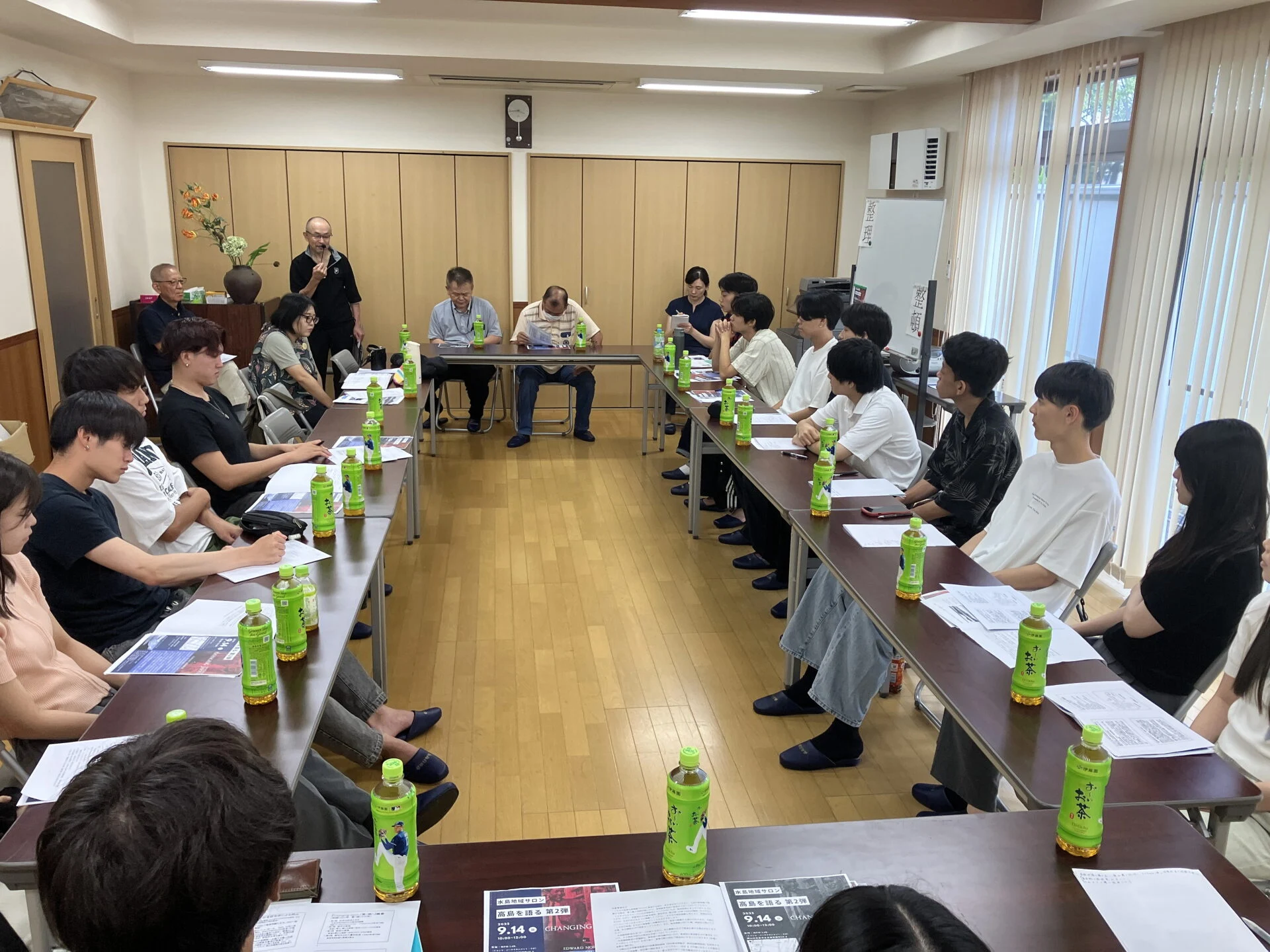 前日に開催された高島住民からゼミ学生への現地説明会　画像提供：除本教授より