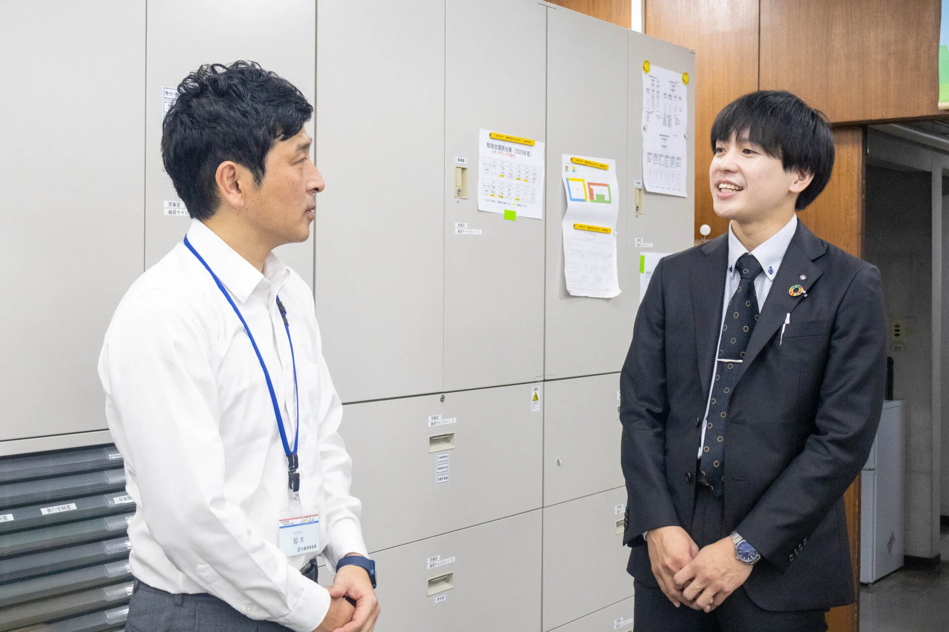 上司と話す水子さん