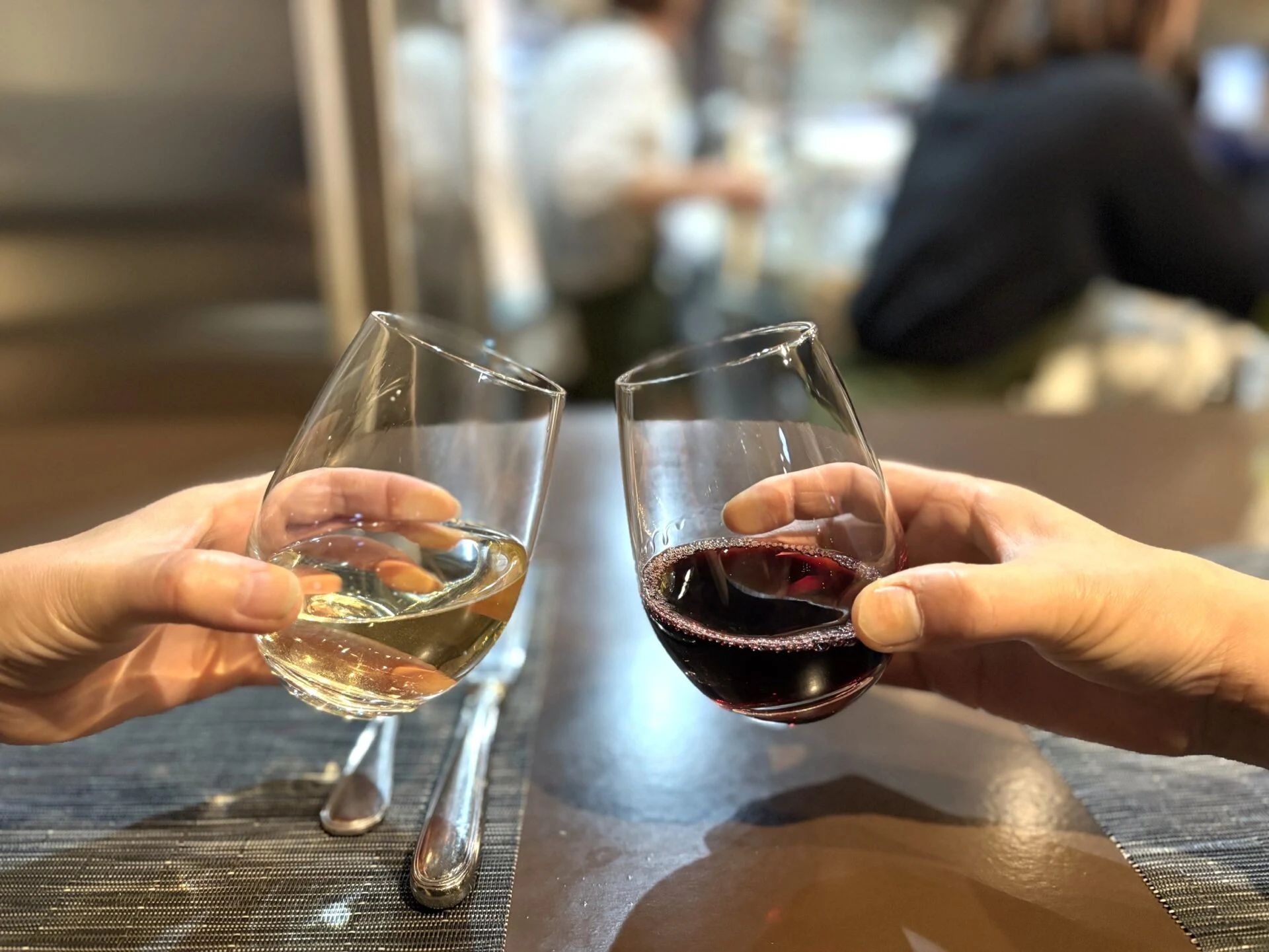 まずはワインで乾杯