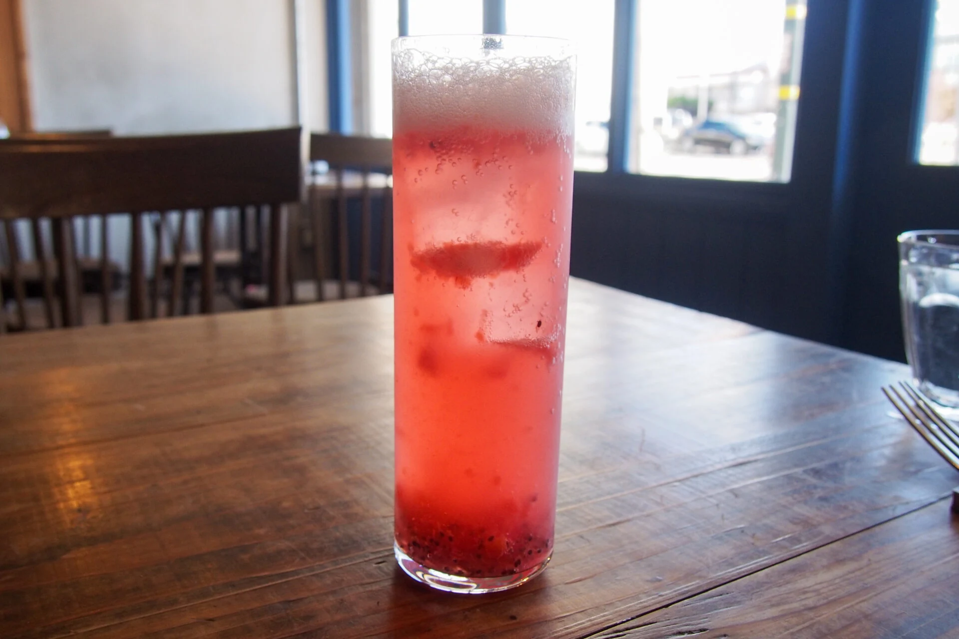 ローゼルとレッドキウイの自家製シロップ