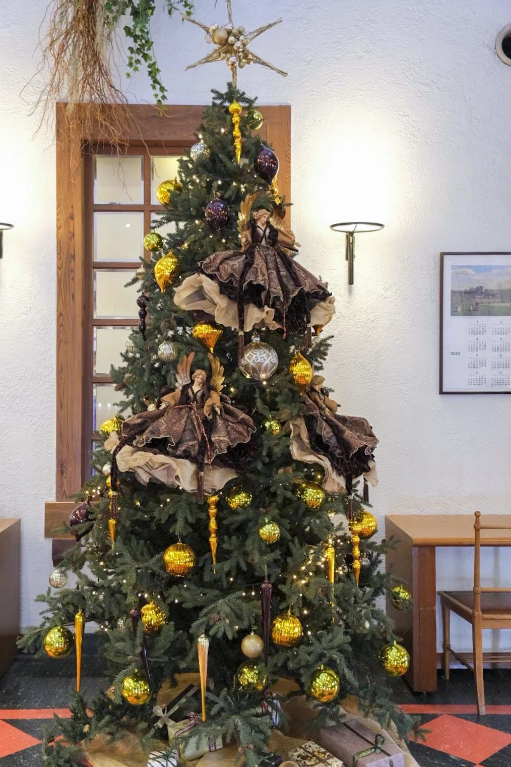 フロント前のツリー