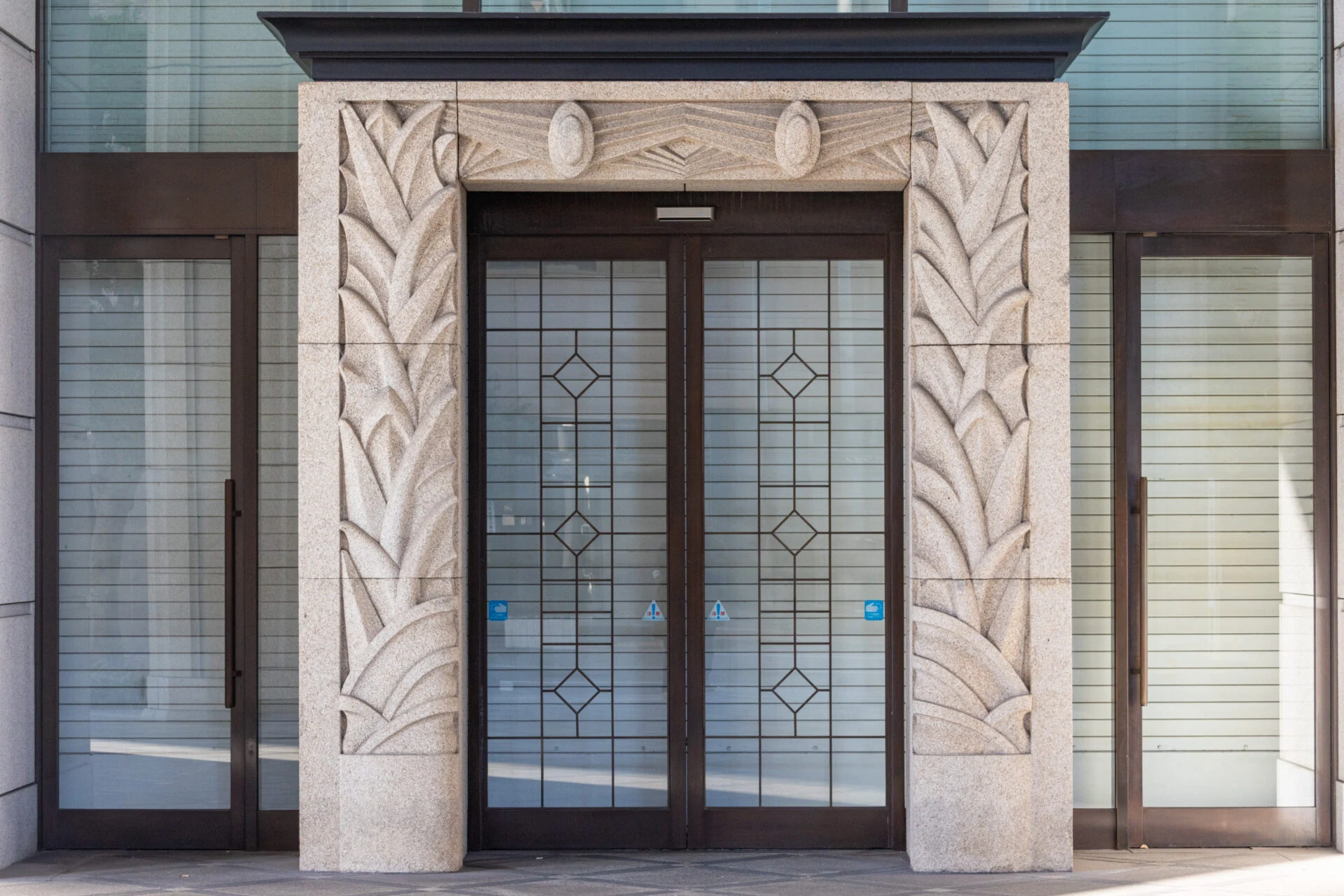 現在の中国銀行本店入口