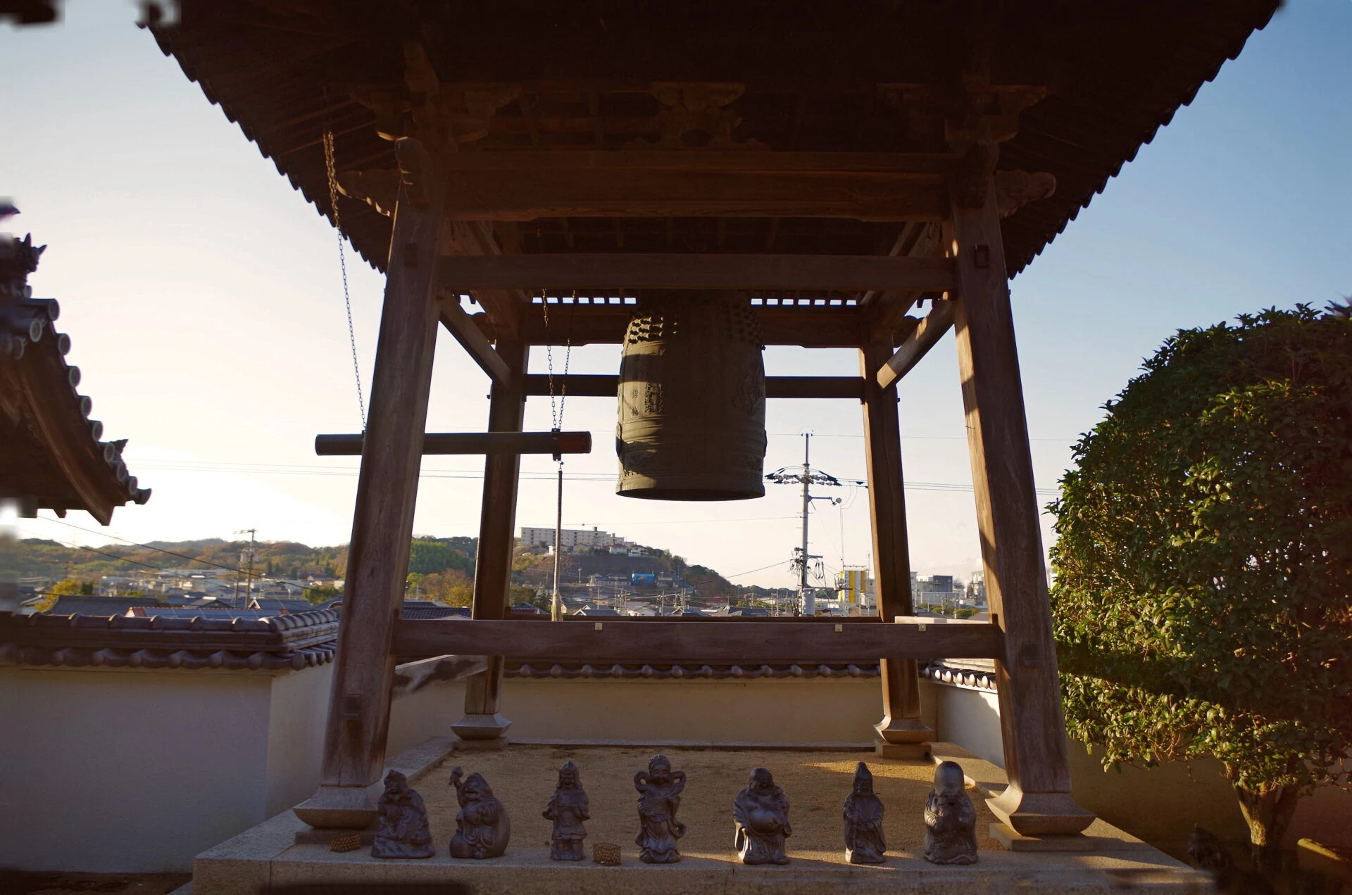 鐘楼と七福神