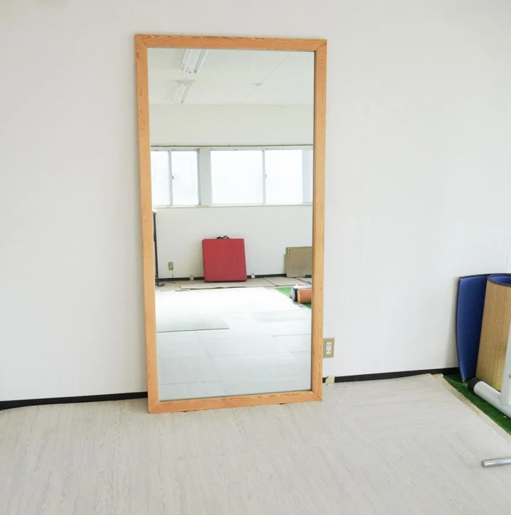 一枚の大きな鏡