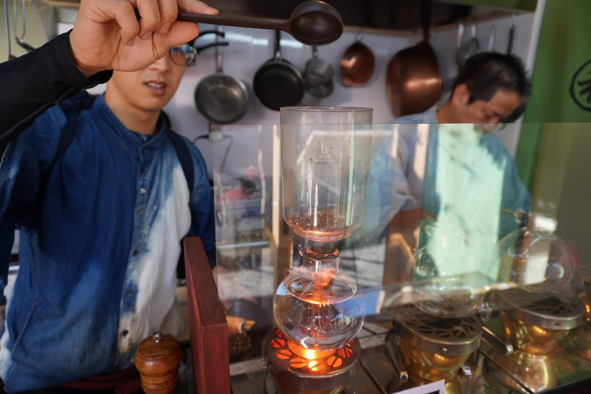 サイフォンに玄米投入