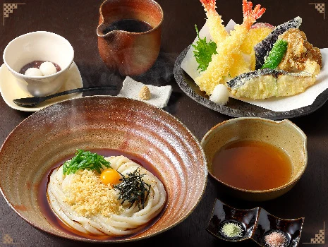 倉敷市 ぶっかけ庵ふるいち 鰆と海老の天ぷら盛り合わせ ぶっかけうどん（画像提供：倉敷市観光課）