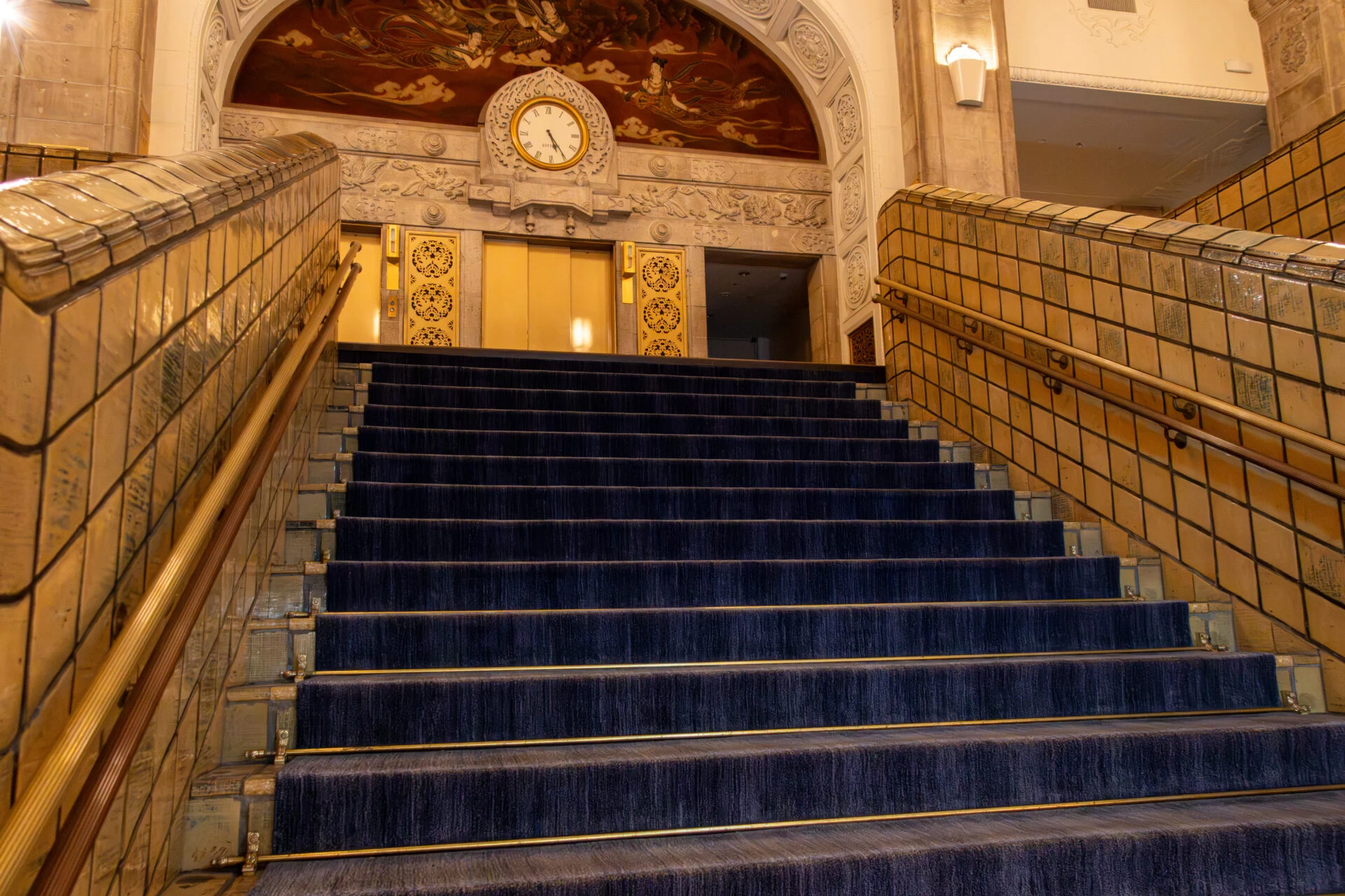 ホテルニューグランド 本館大階段