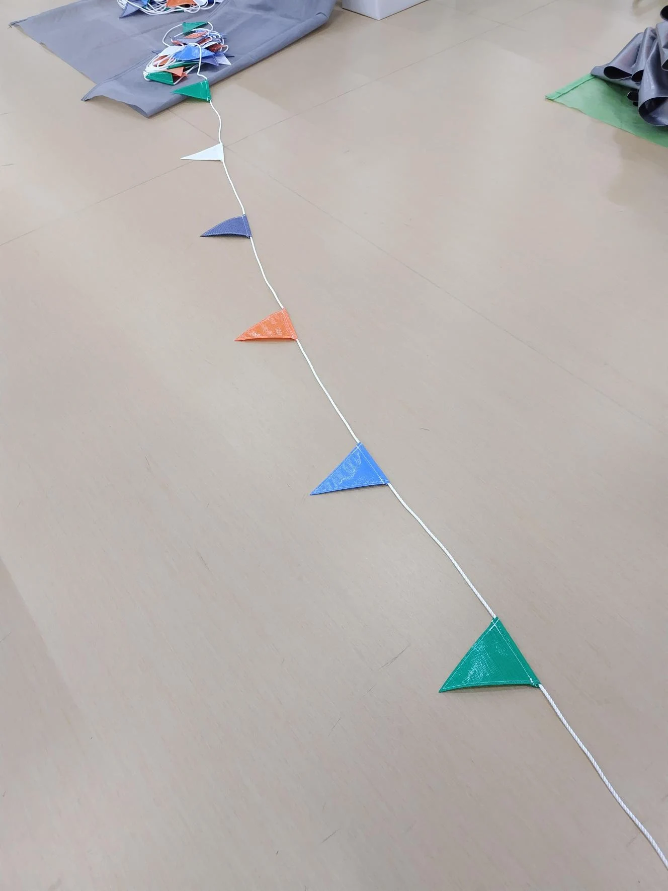 完成したガーランド（画像提供：萩原工業株式会社）