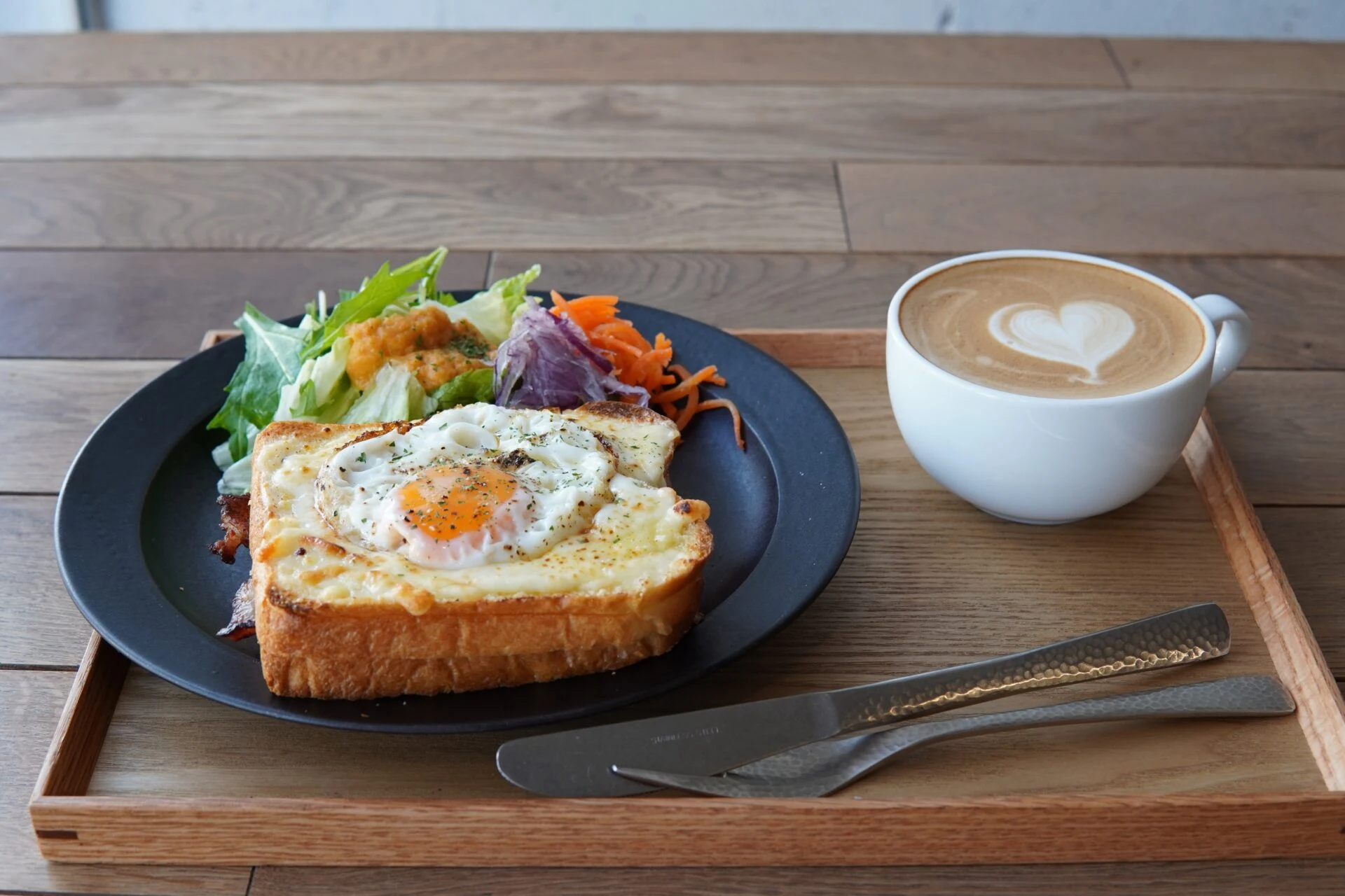 クロックマダム（税込1,250円）