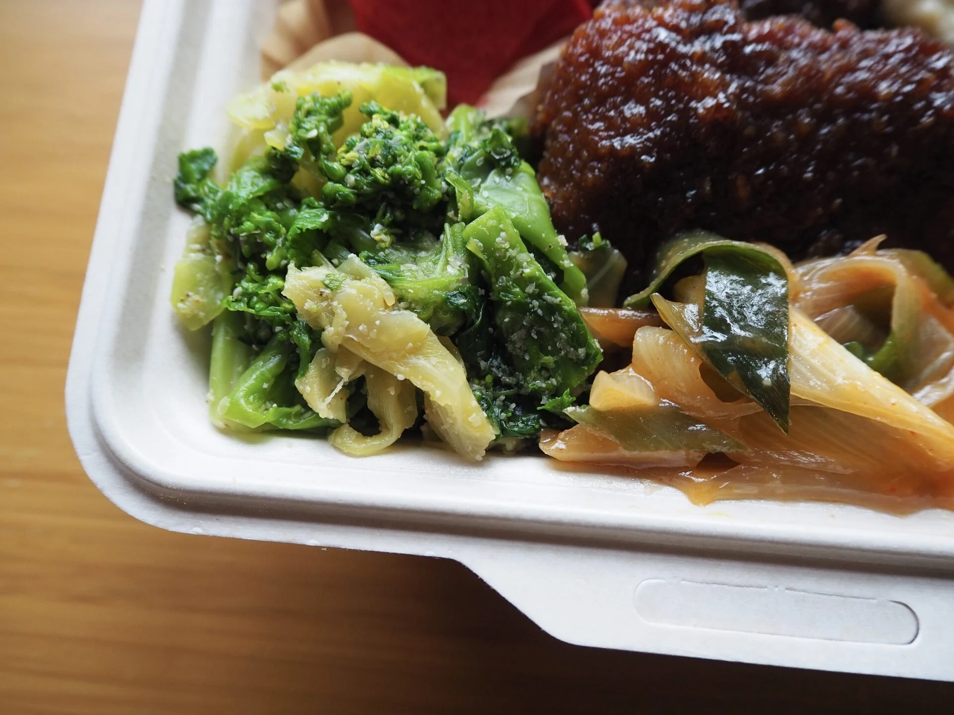 キャベツと菜の花のごま和え