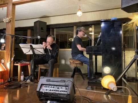 ワインと桜とパリャーソと