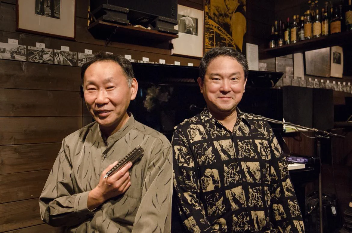 左から続木力さん、谷川賢作さん