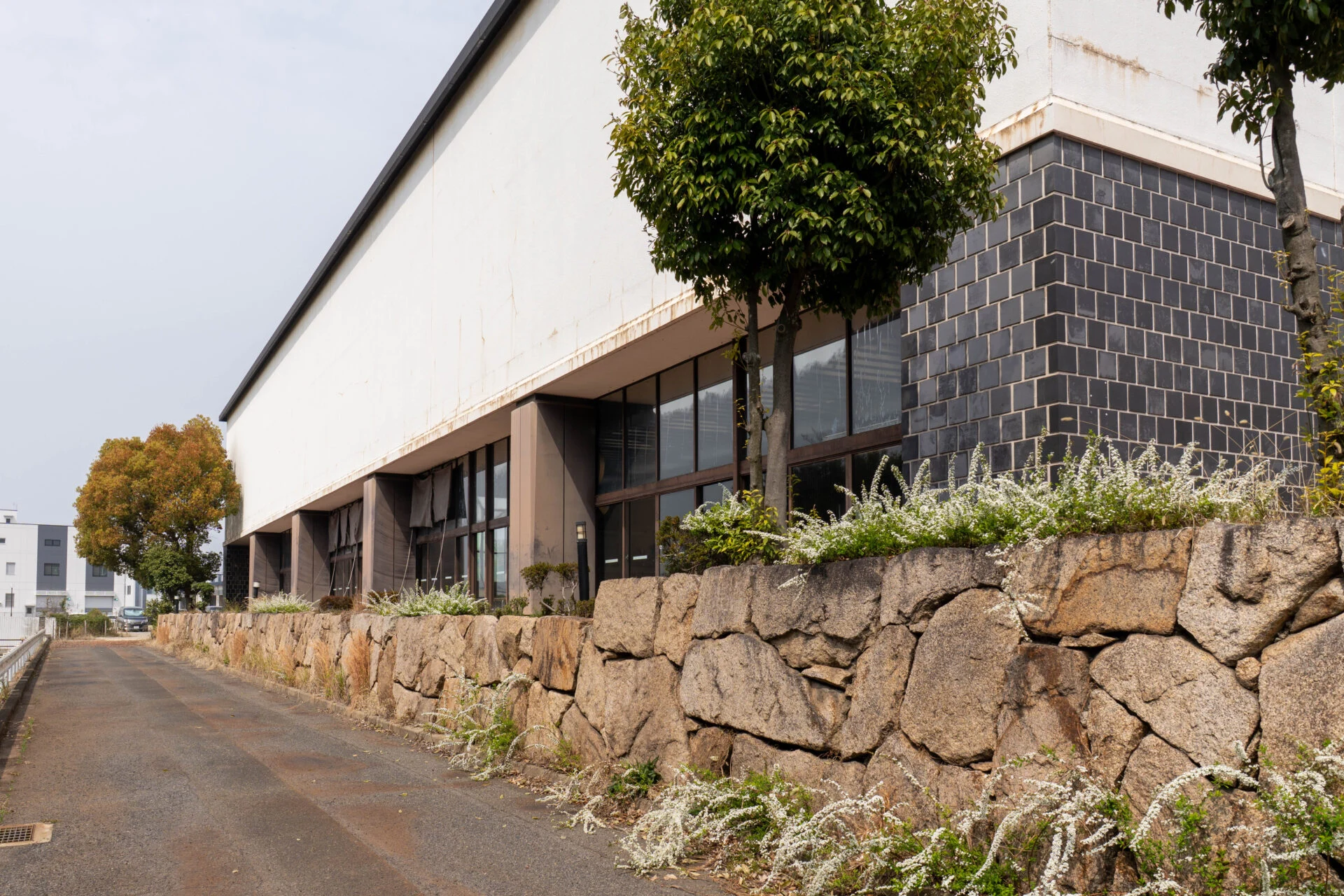 倉敷市屋内水泳センター 西側