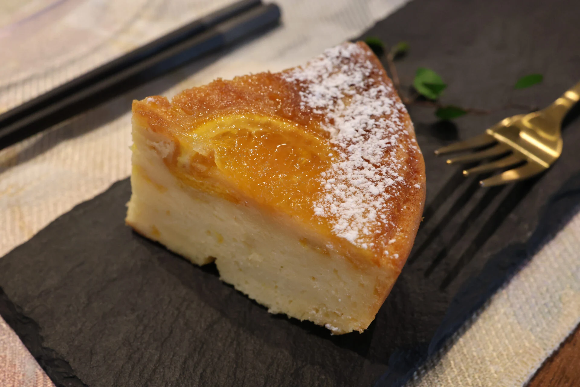 豆腐と米粉で作られたオレンジのパウンドケーキ