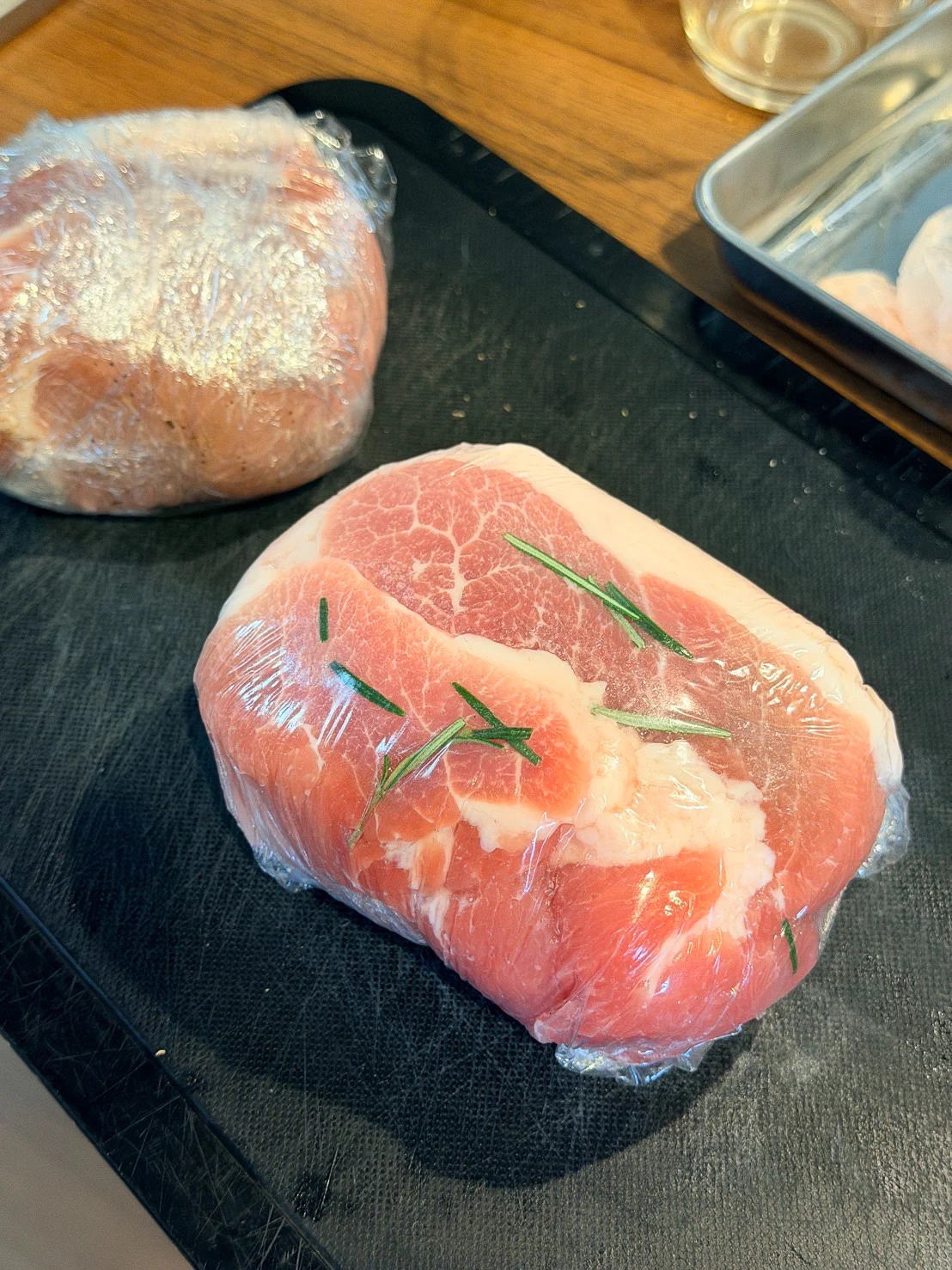 豚ロースの下ごしらえ完成 写真提供:工房KIBITAKI