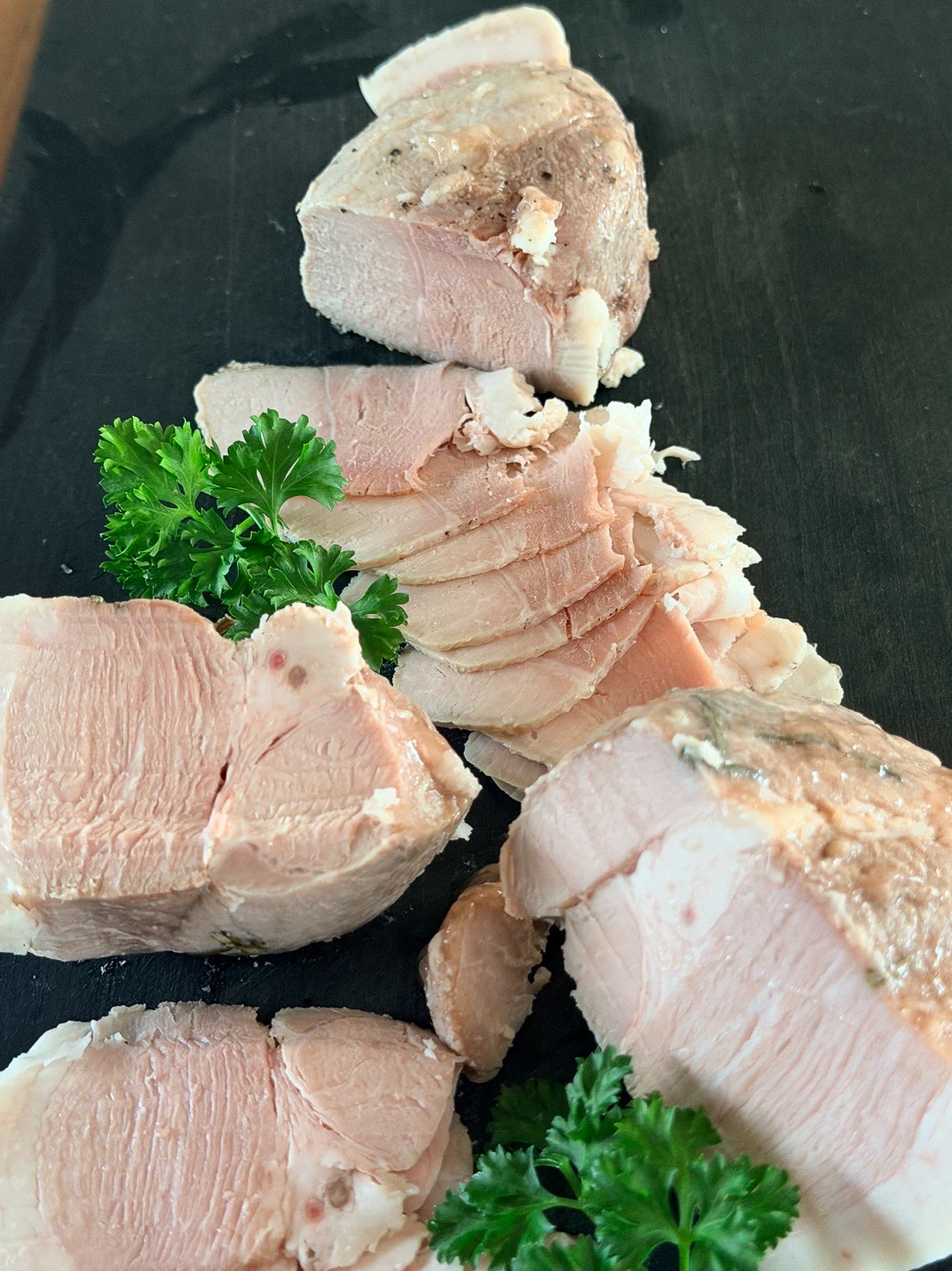 出来上がった自家製ロースハム 写真提供:工房KIBITAKI