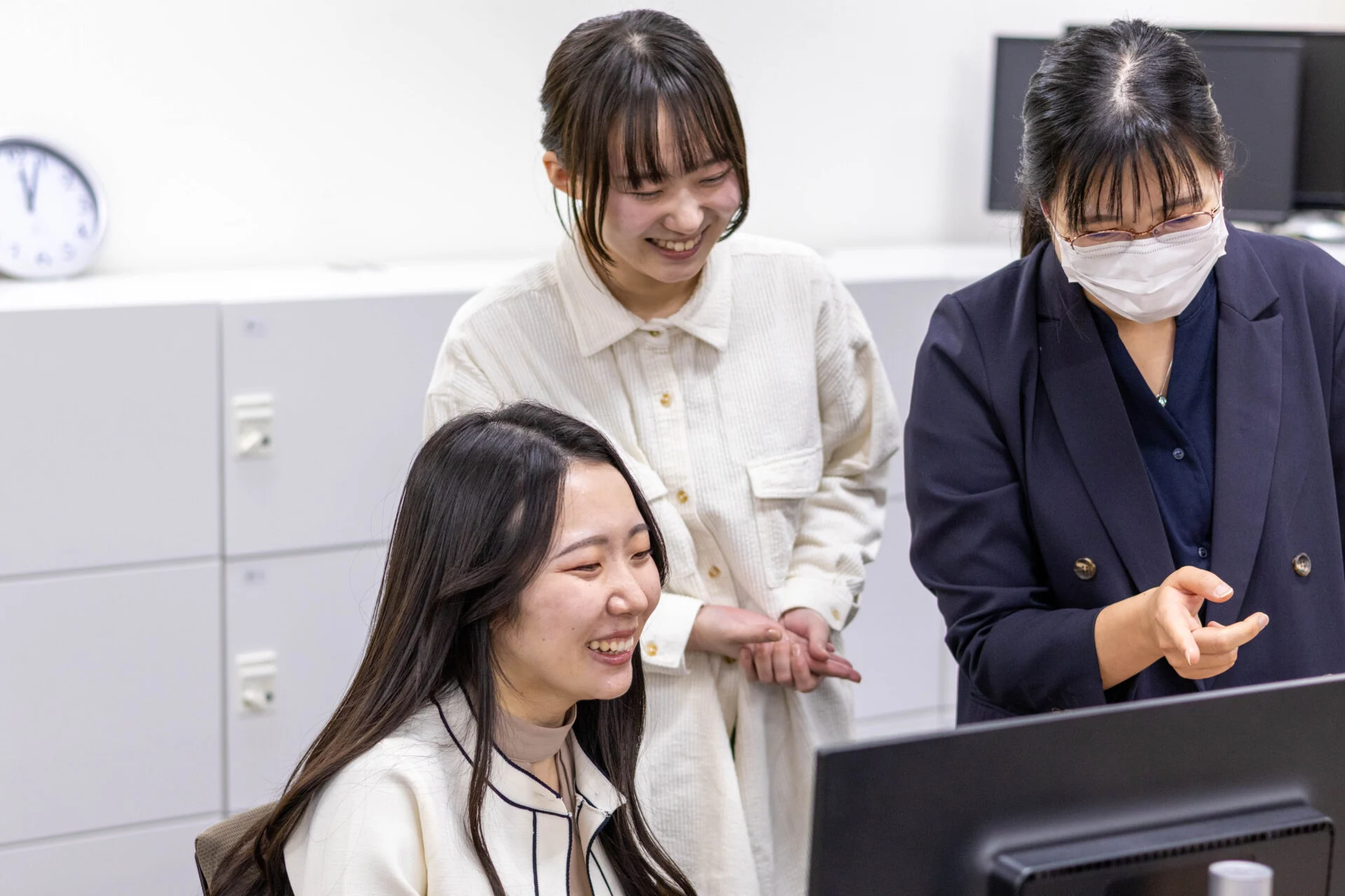 社員と交流する太田さん