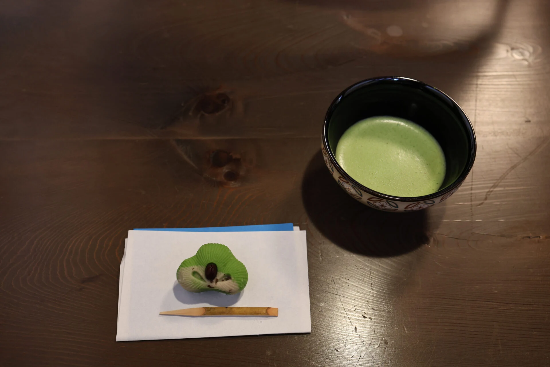 橘香堂の和菓子とともに