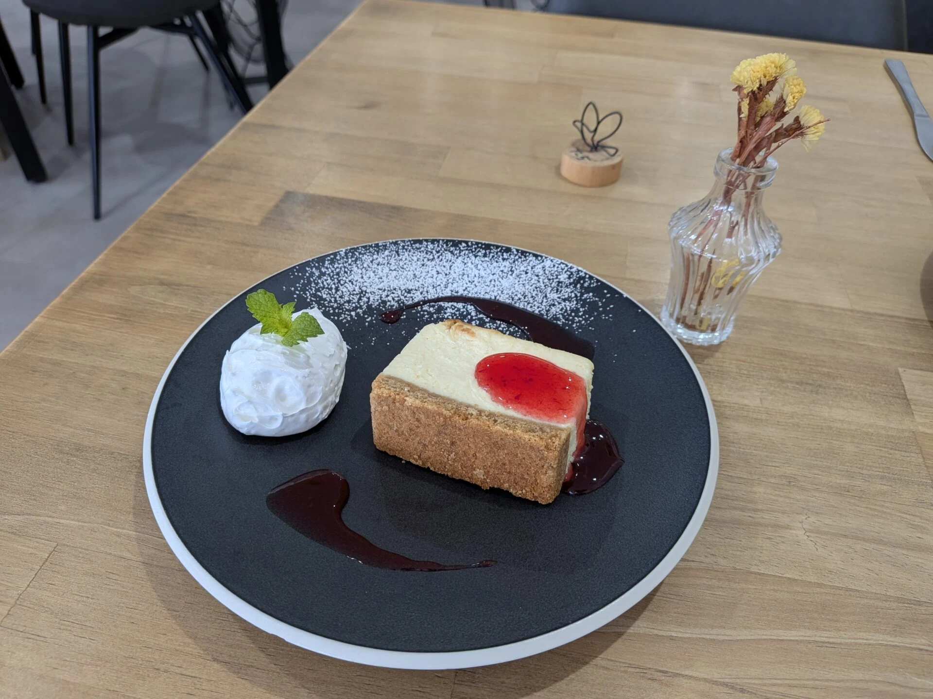 ベイクドチーズケーキ（税込660円）