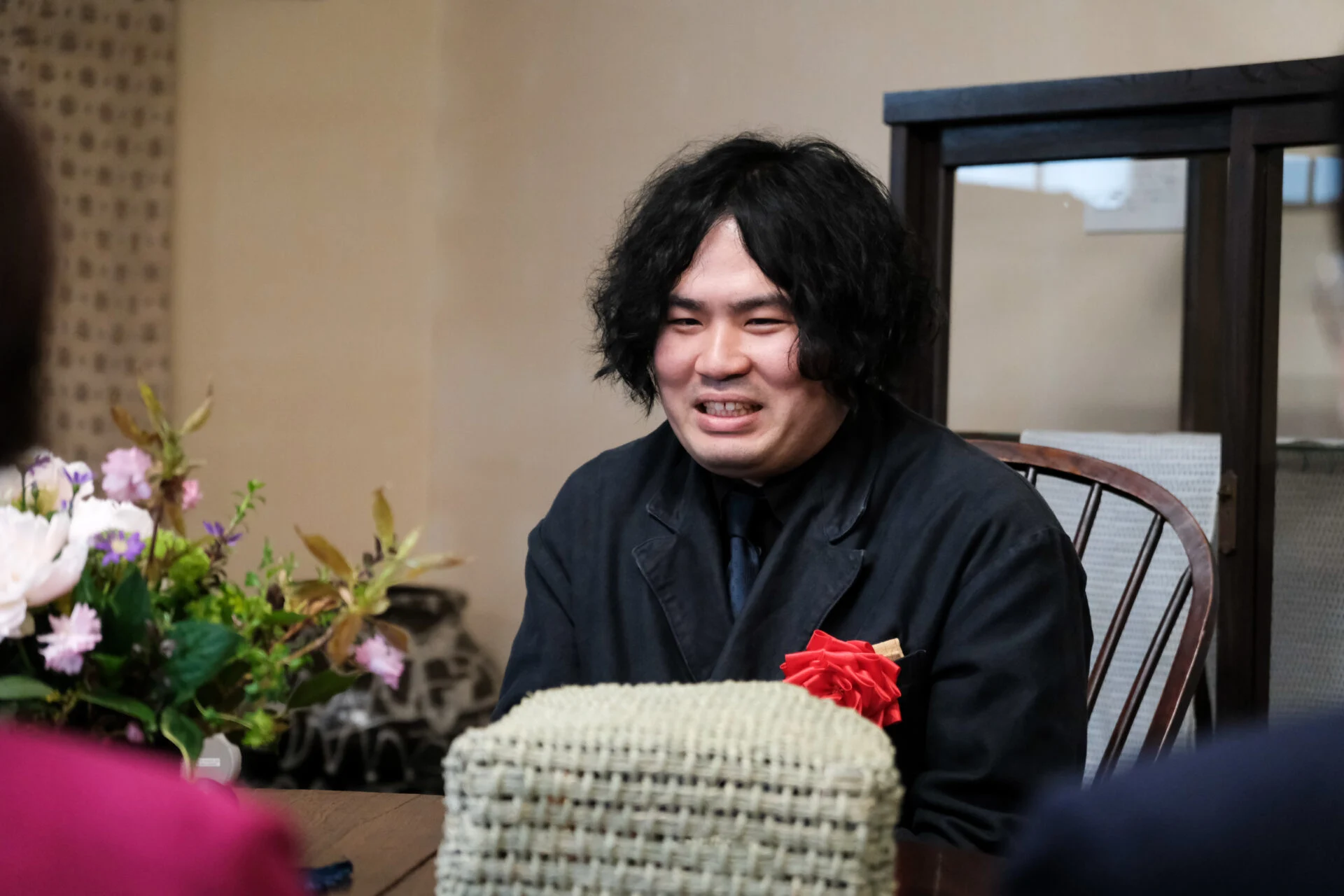話をする須浪さん