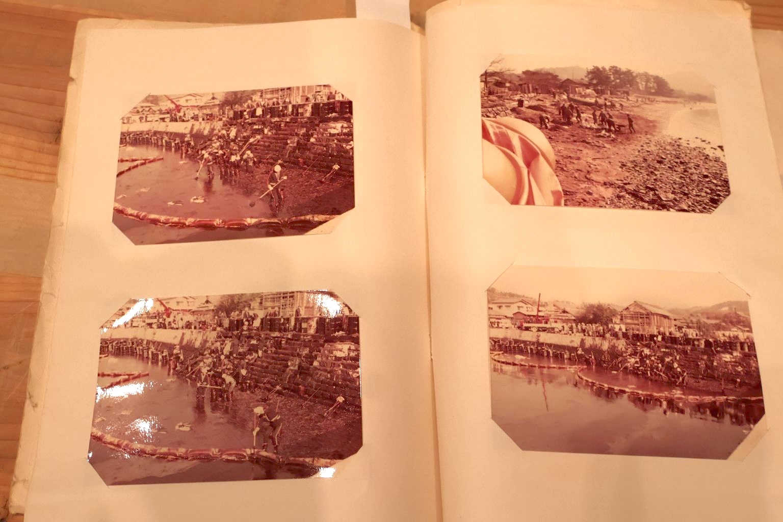 1974年（昭和49年）に発生した水島の重油流出事故の写真