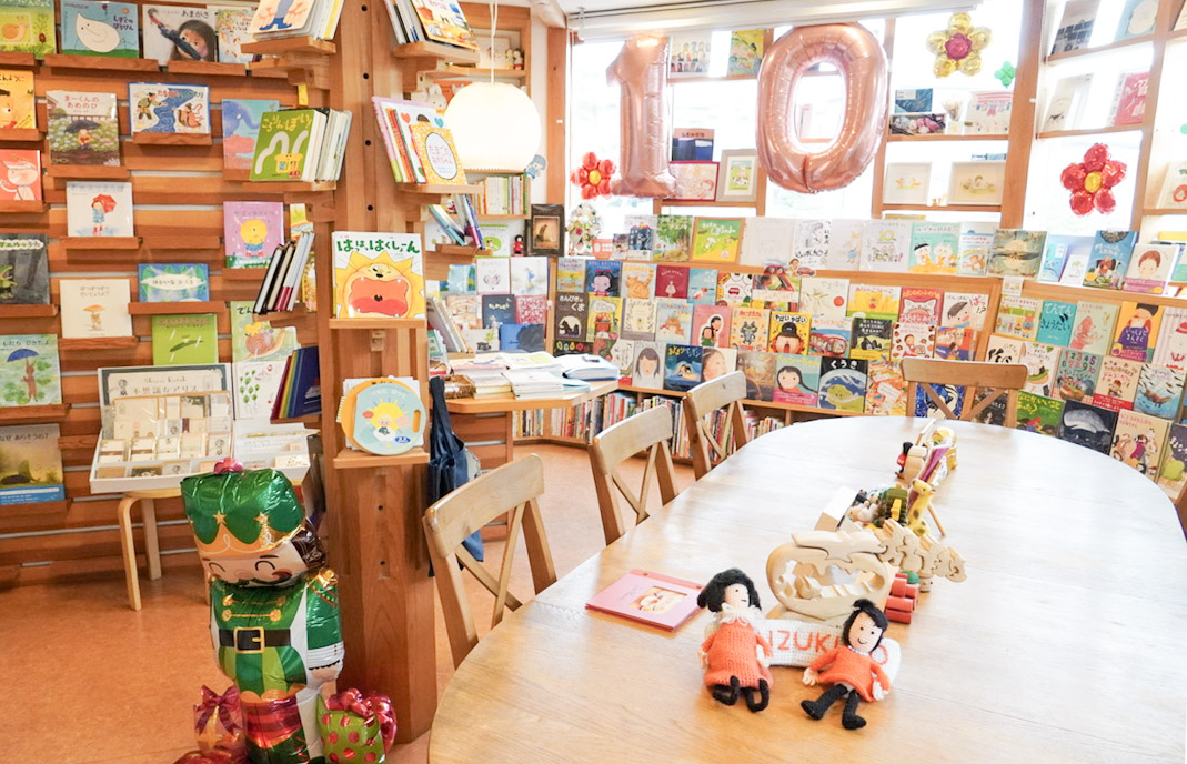 つづきの絵本屋店内の様子