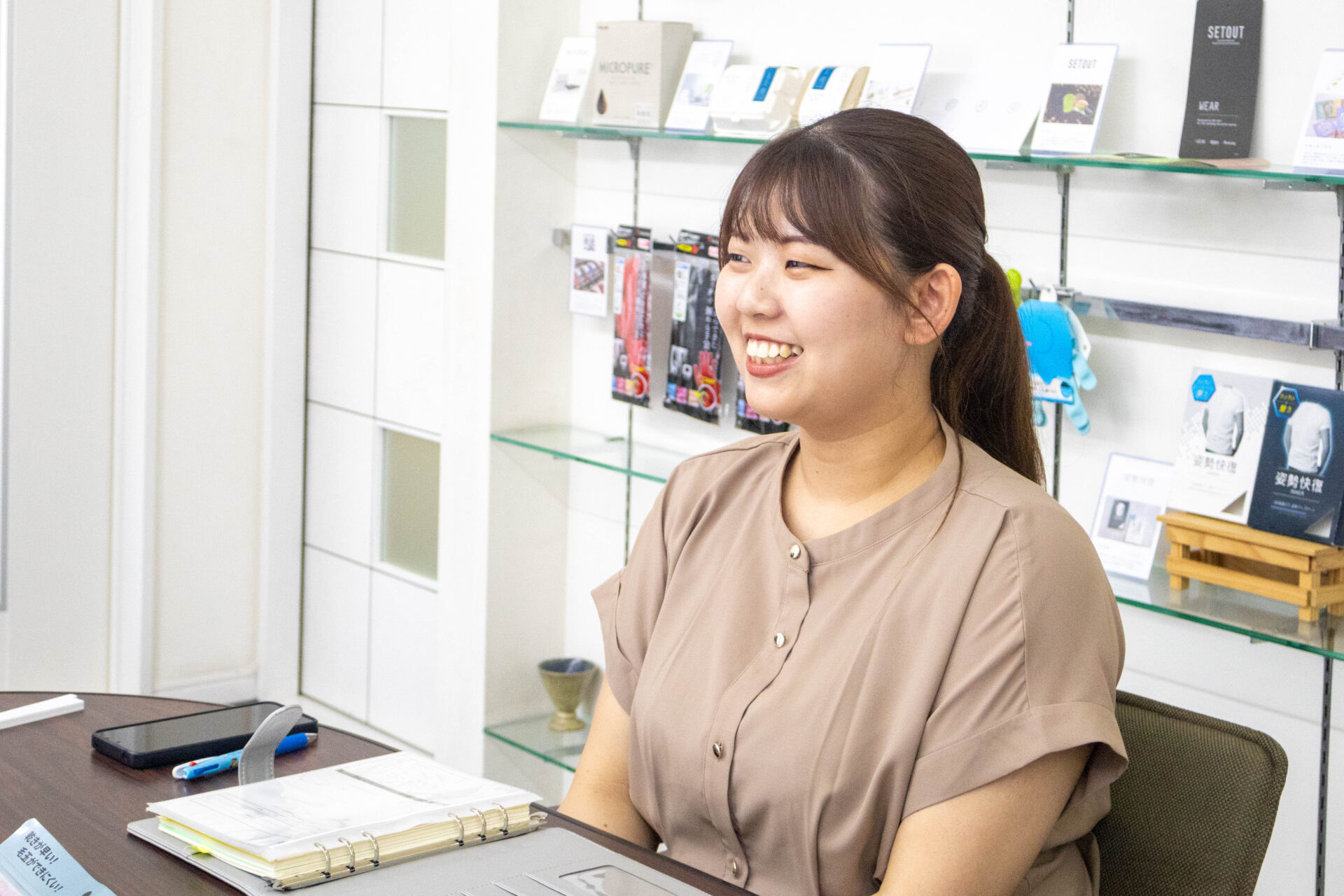 本郷芽依さん