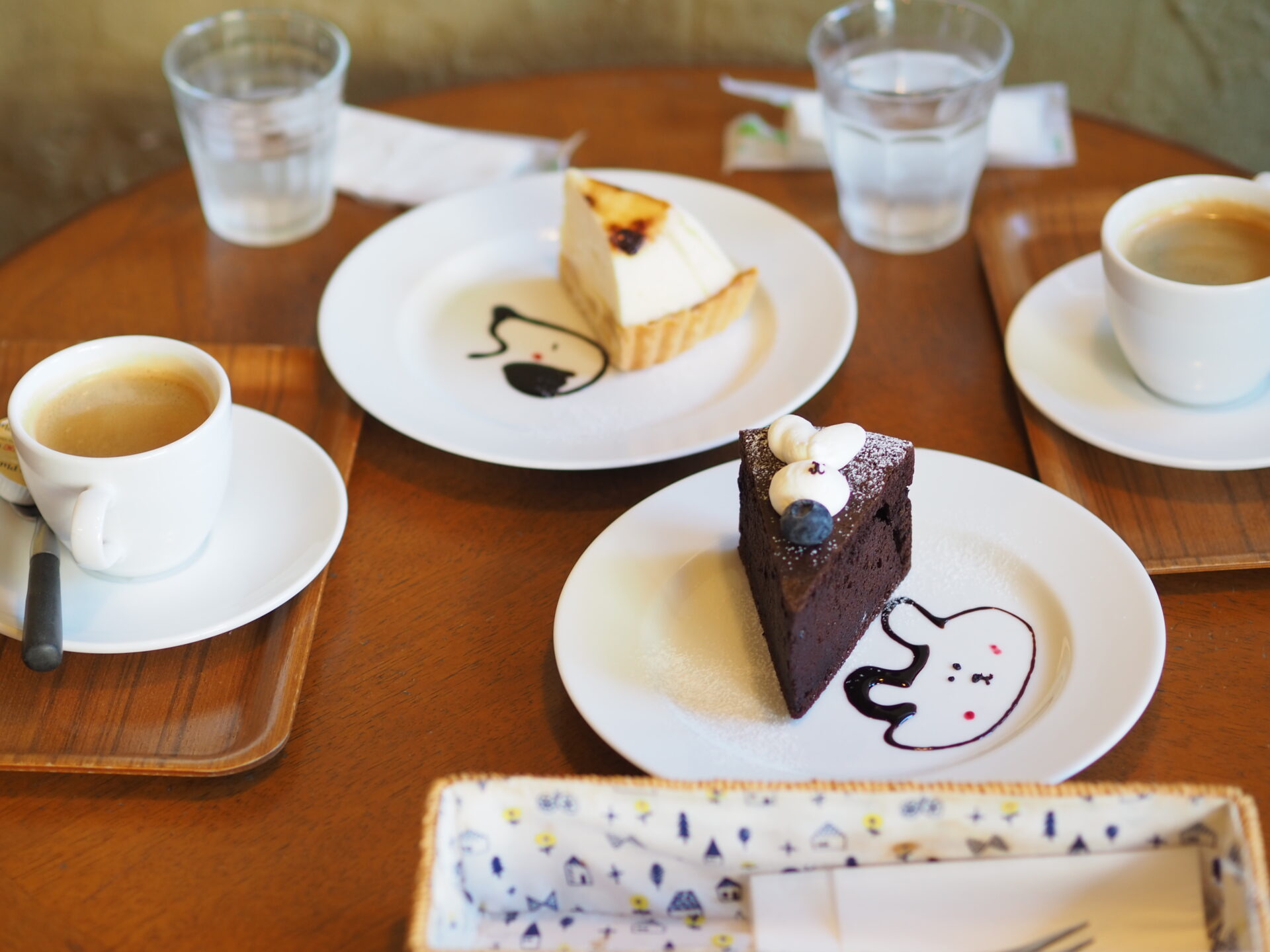 2023年のみずこんでカップルになった人のカフェでの様子